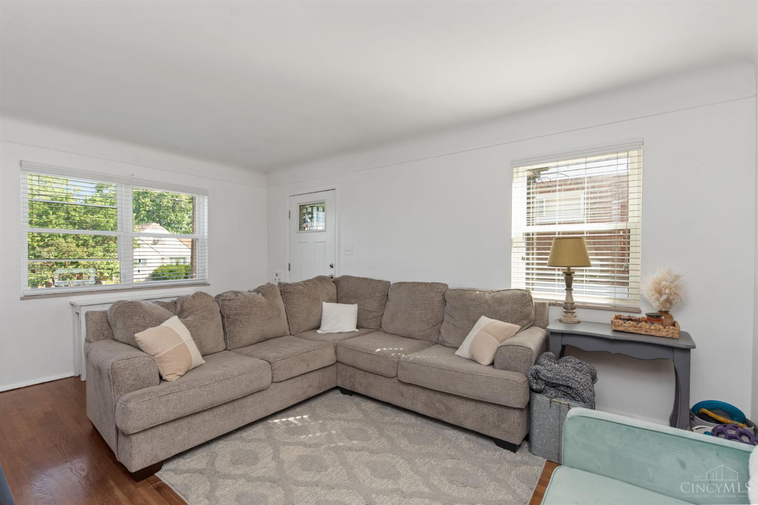 5287 Highview Drive Property Photo 8