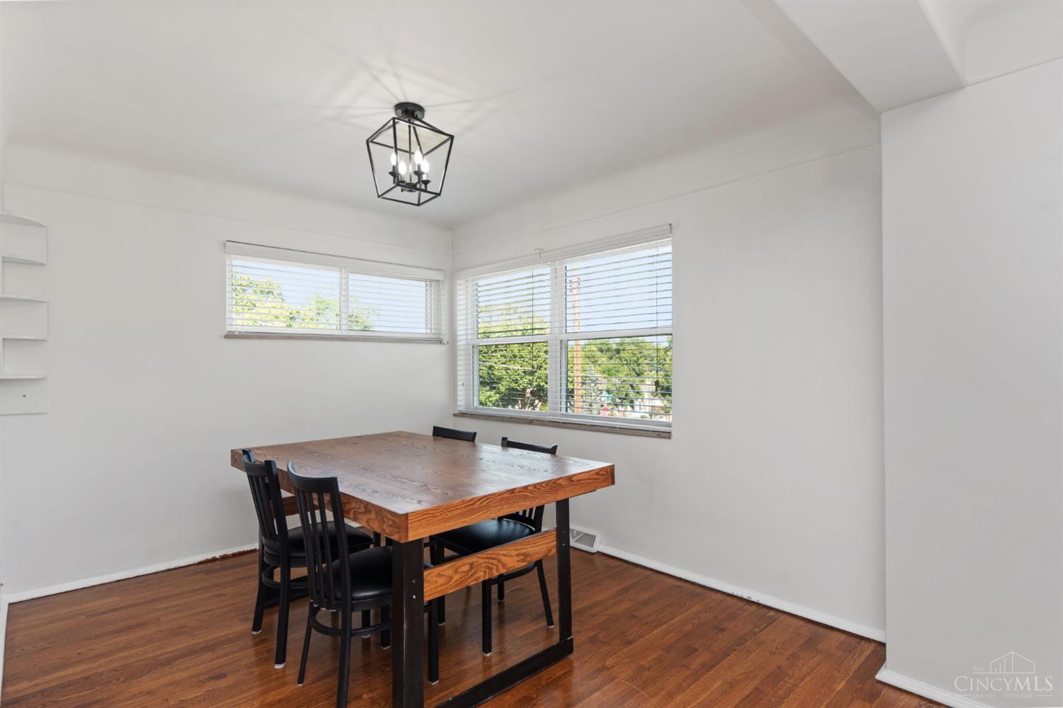 5287 Highview Drive Property Photo 11