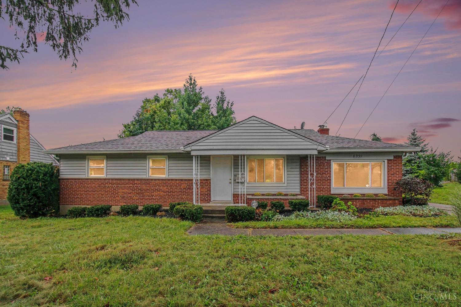 8997 Plainfield Road Property Photo 1