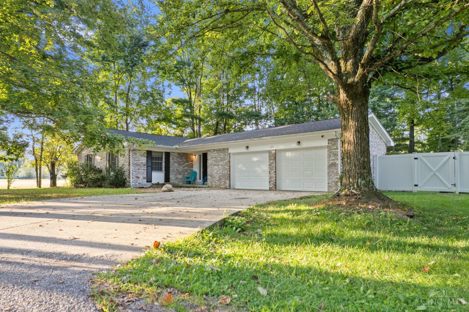 106 Red Bud Lane Property Photo 4
