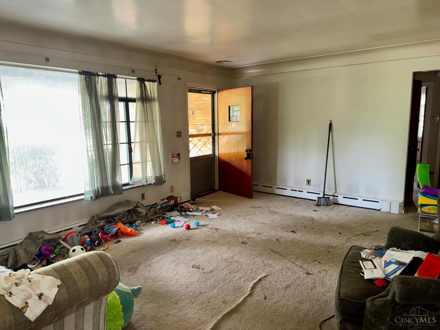 8754 Monsanto Drive Property Photo 4
