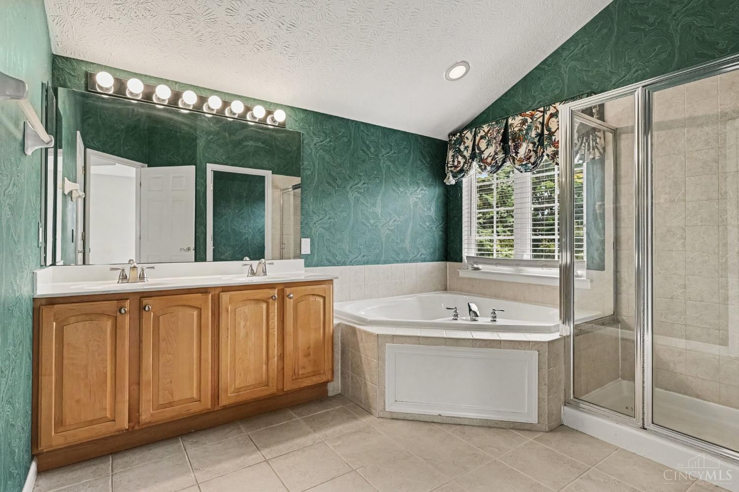 1301 Harvest Run Drive Property Photo 22