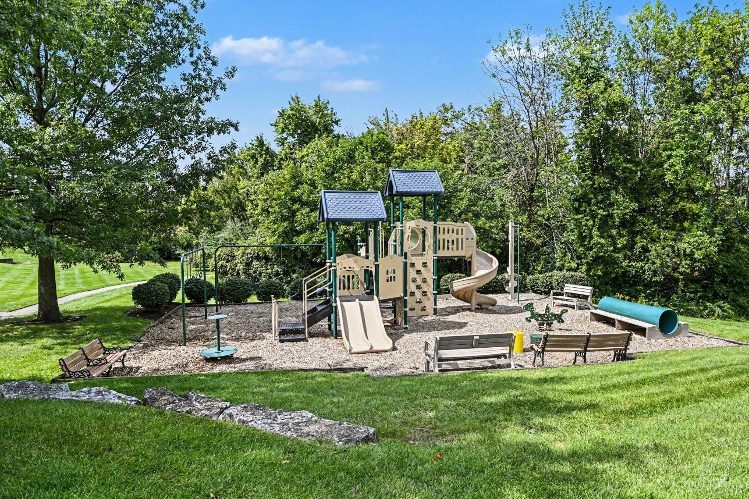 1301 Harvest Run Drive Property Photo 37