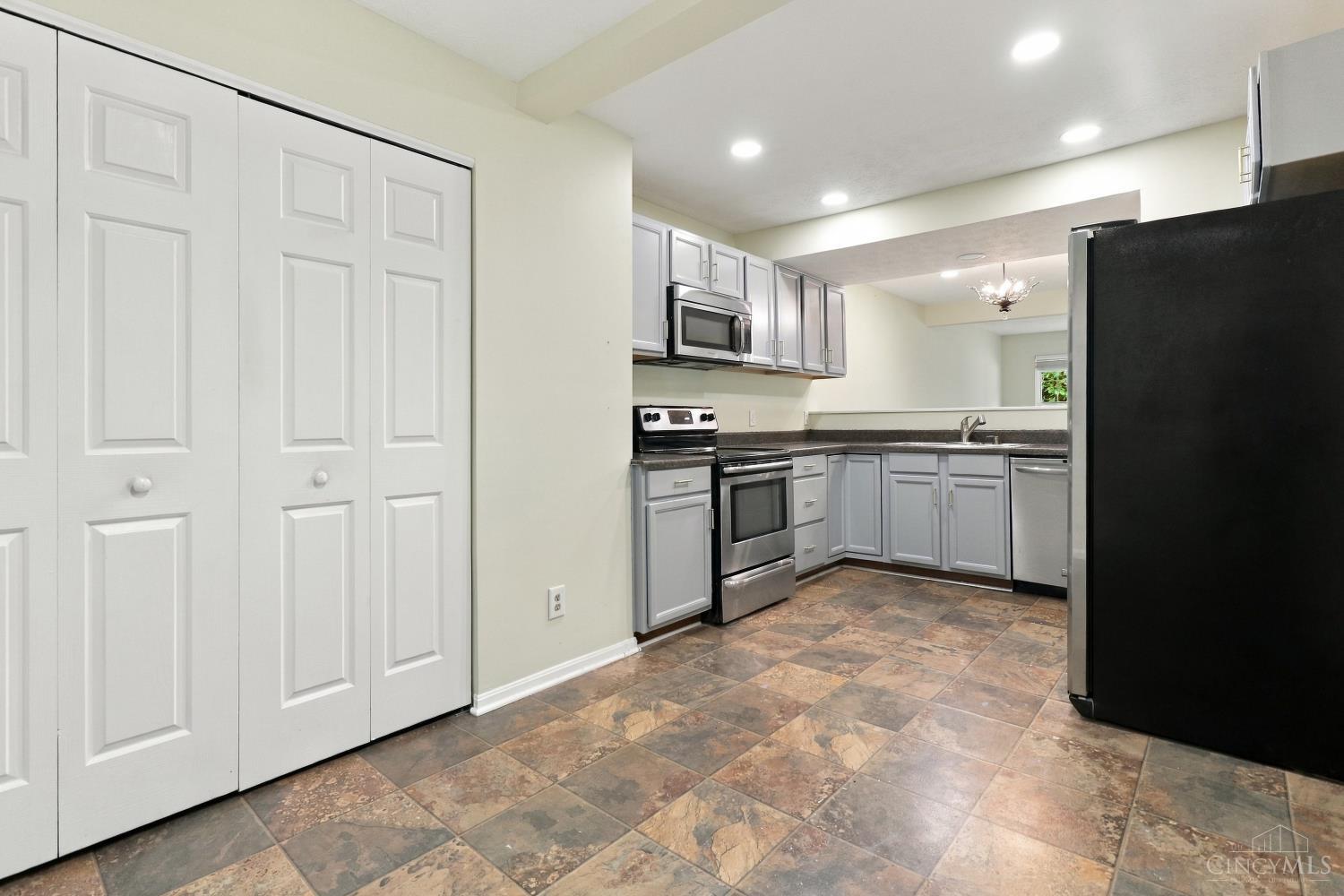 7576 Lake Pointe Property Photo 5
