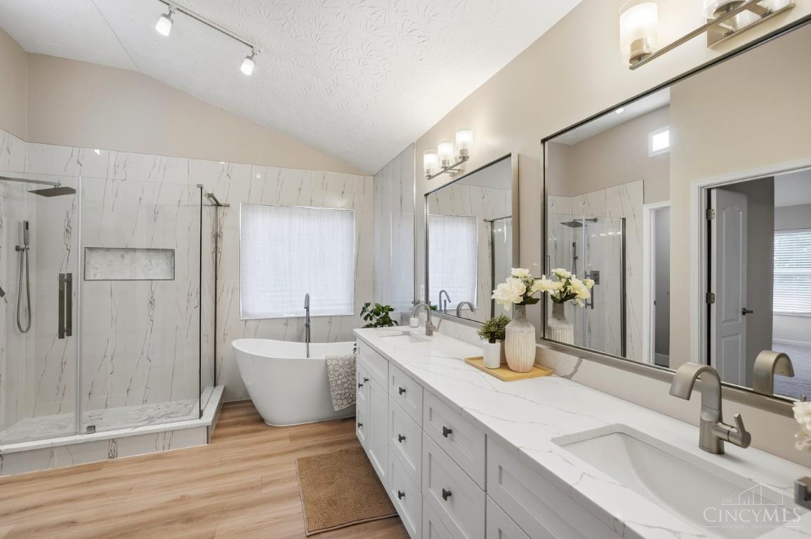 6269 Hedgerow Drive Property Photo 39