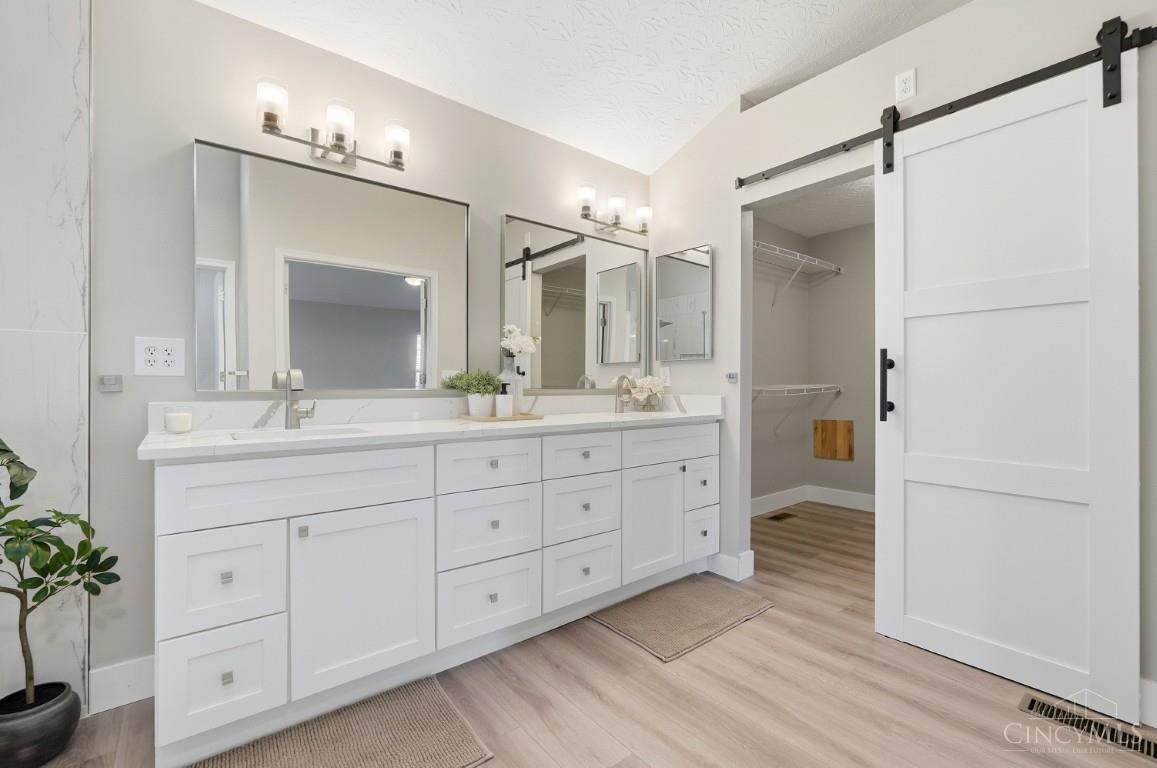 6269 Hedgerow Drive Property Photo 40