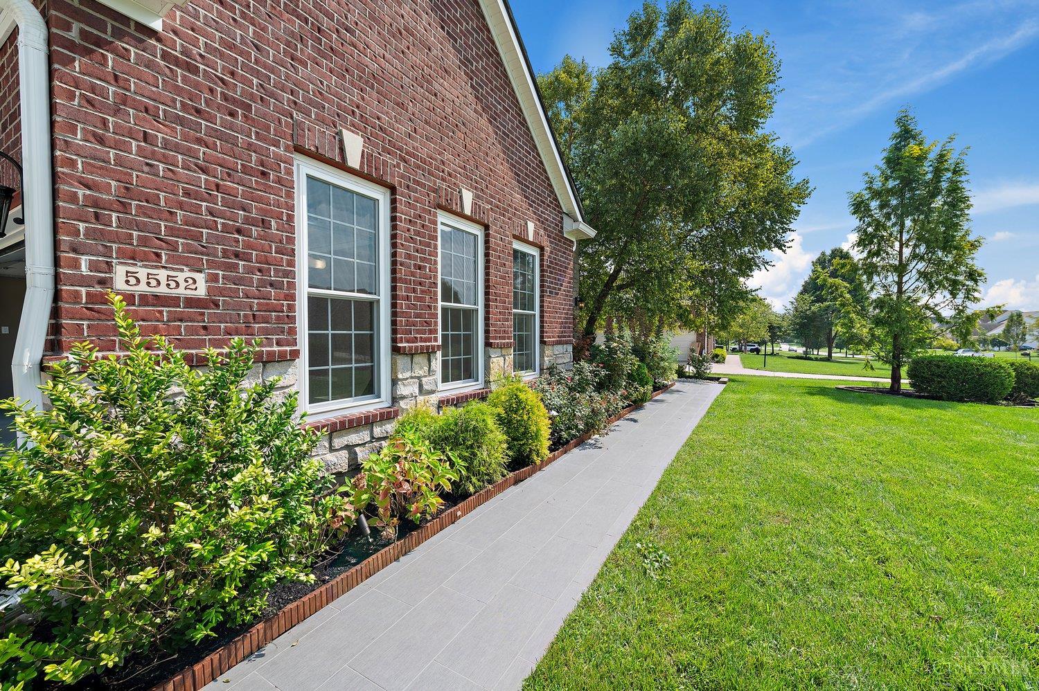 5552 Schlade Court Property Photo 3