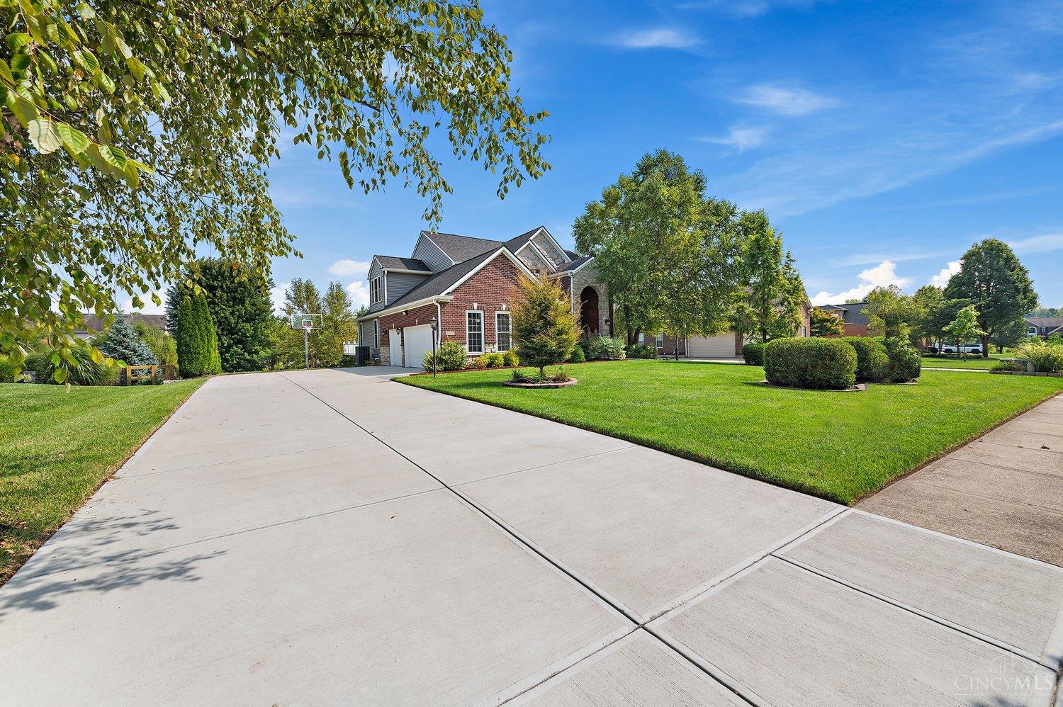 5552 Schlade Court Property Photo 4