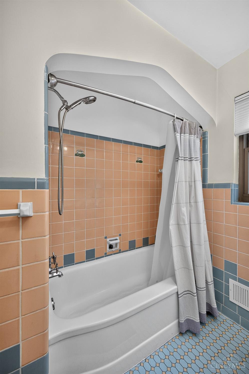 6747 Plainfield Road Property Photo 29