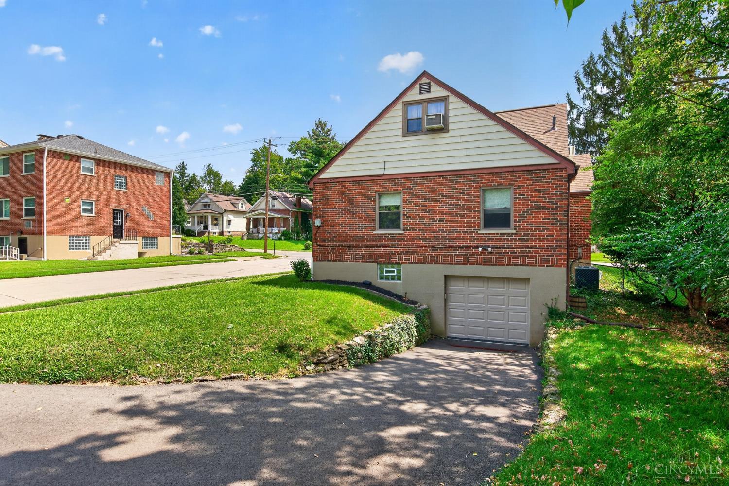 6747 Plainfield Road Property Photo 48