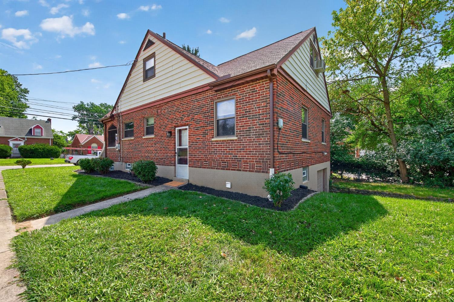 6747 Plainfield Road Property Photo 49