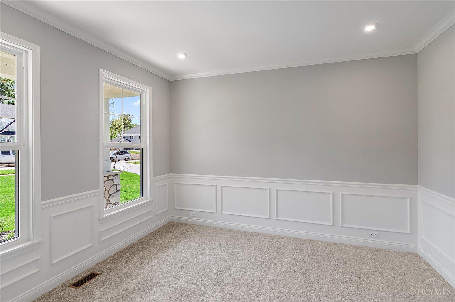 1893887 Property Photo 12