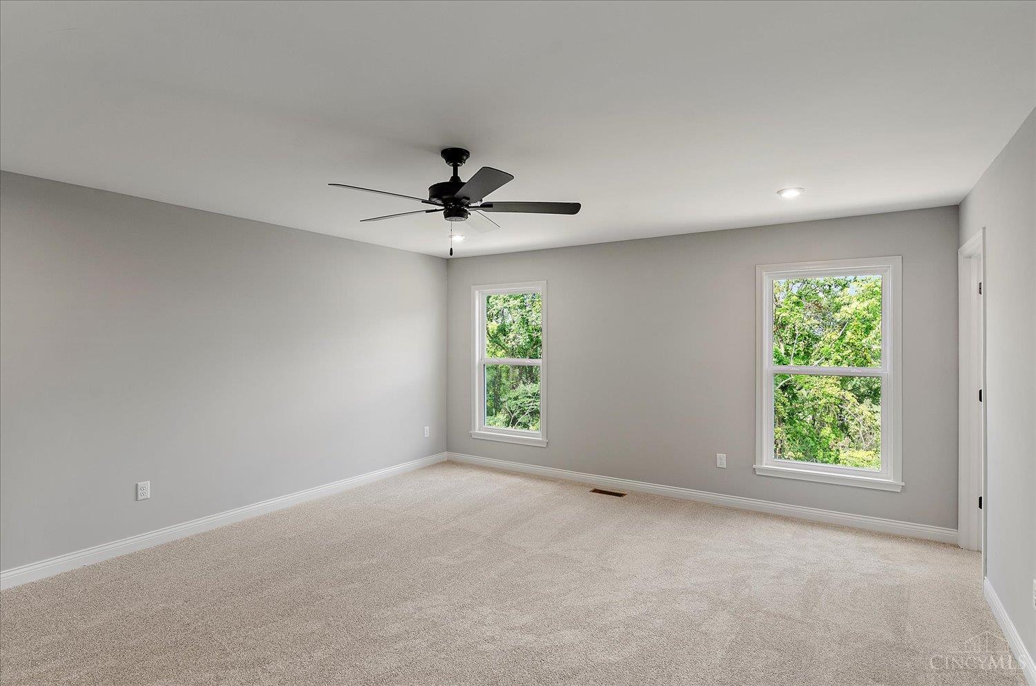 1893887 Property Photo 18
