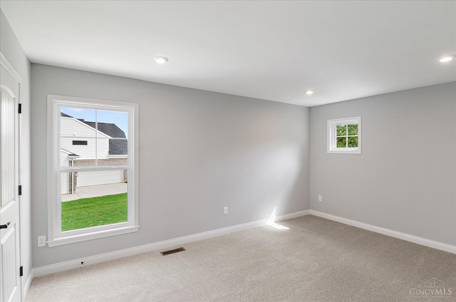 1893887 Property Photo 24
