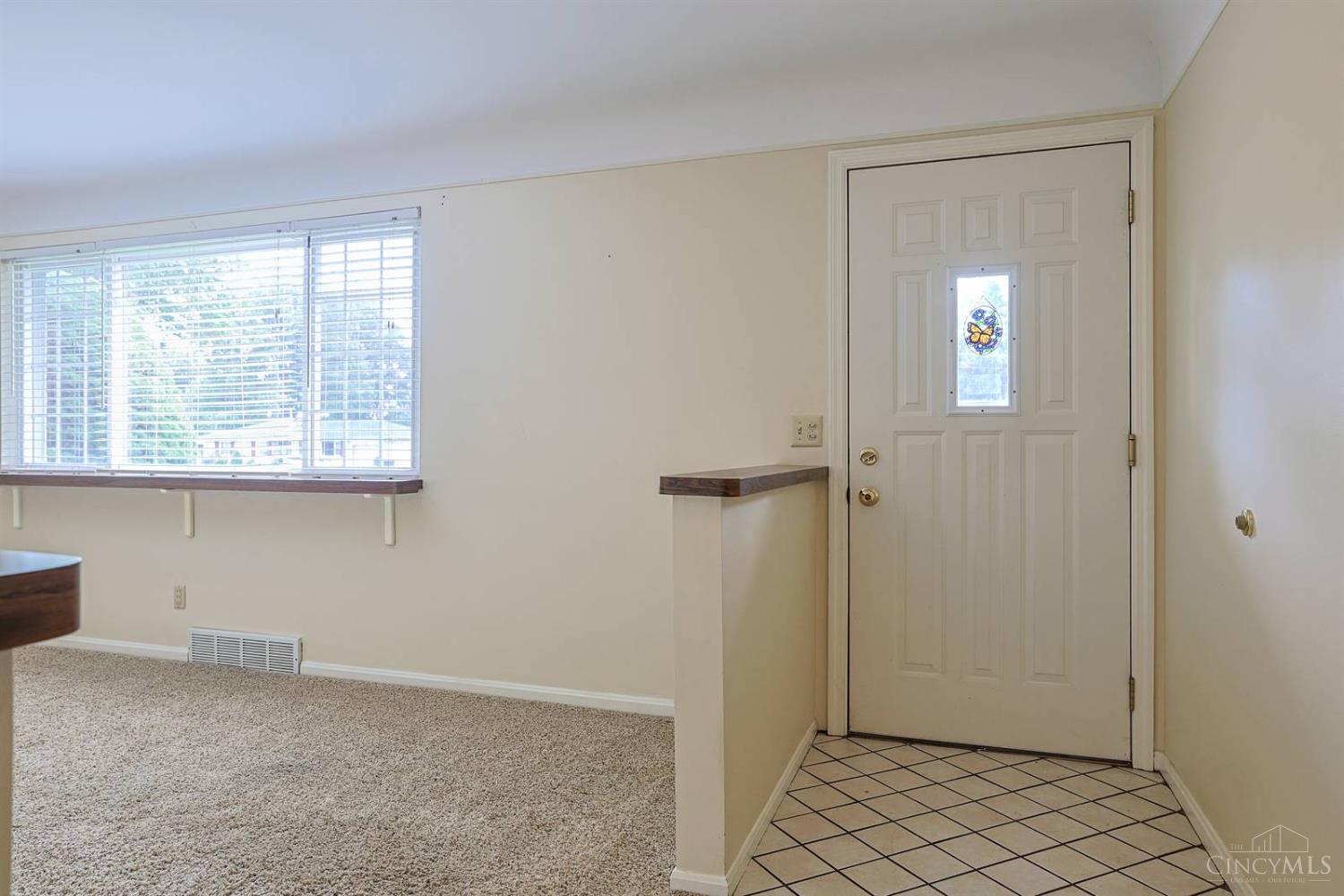 9154 Silva Drive Property Photo 4