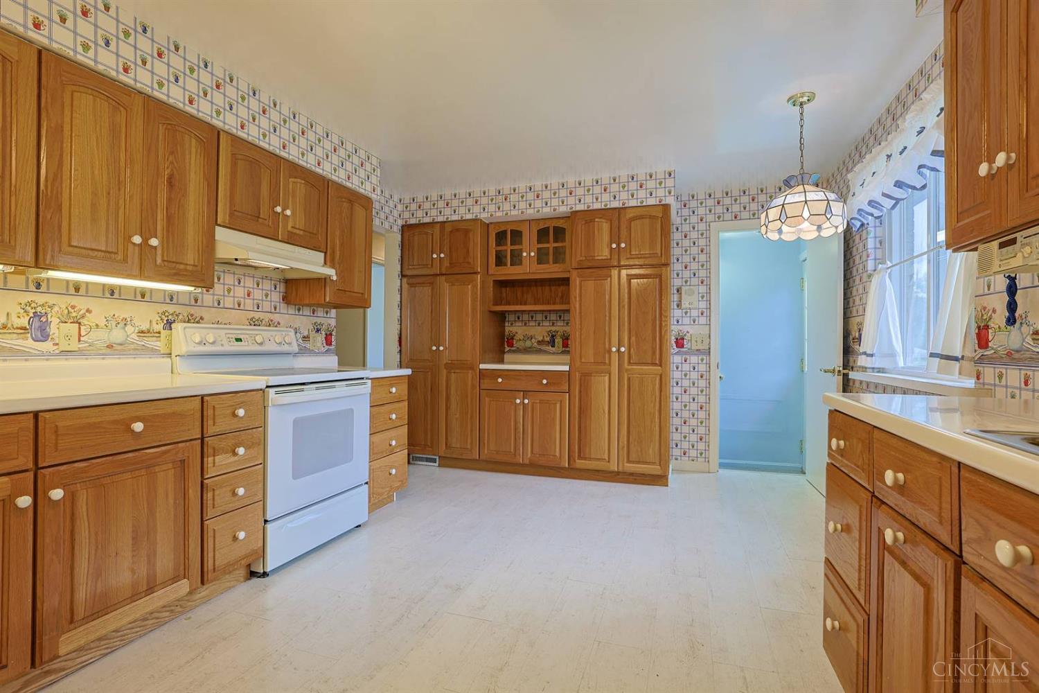 9154 Silva Drive Property Photo 13