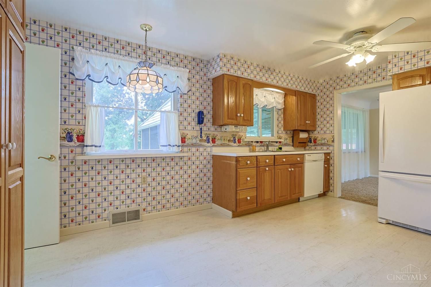 9154 Silva Drive Property Photo 14