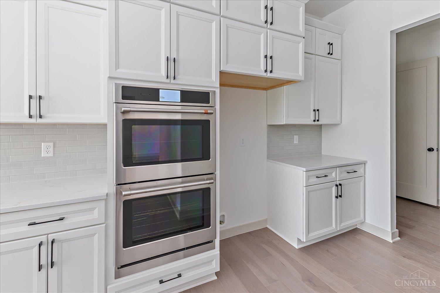 2439 Bent Grass Drive Property Photo 5
