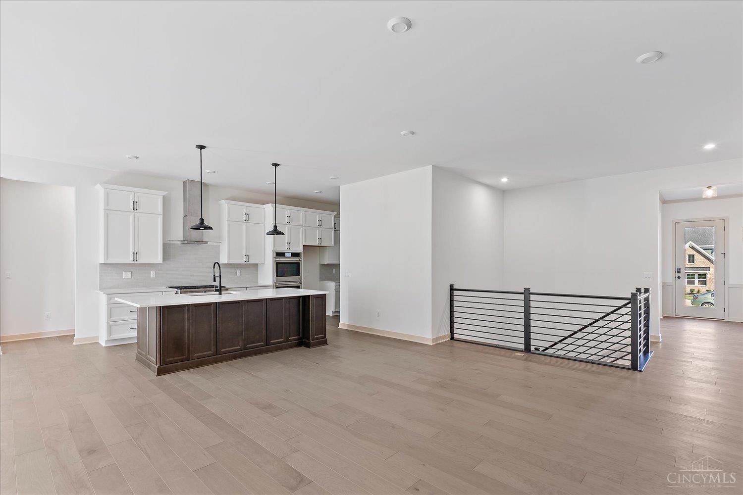 2439 Bent Grass Drive Property Photo 8