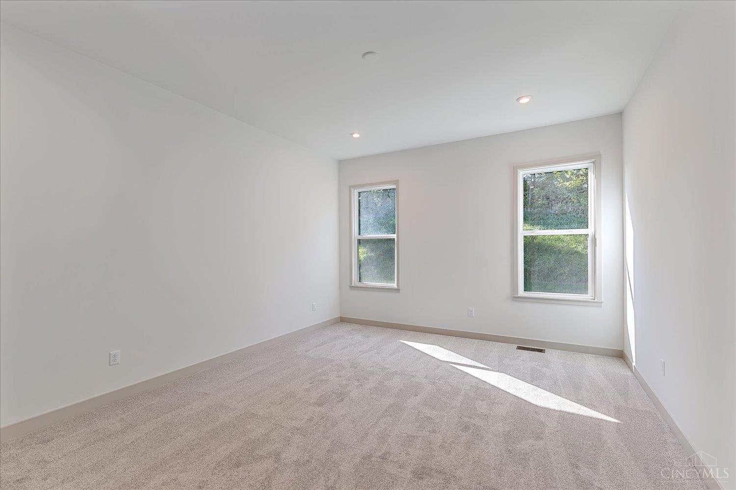 2439 Bent Grass Drive Property Photo 13
