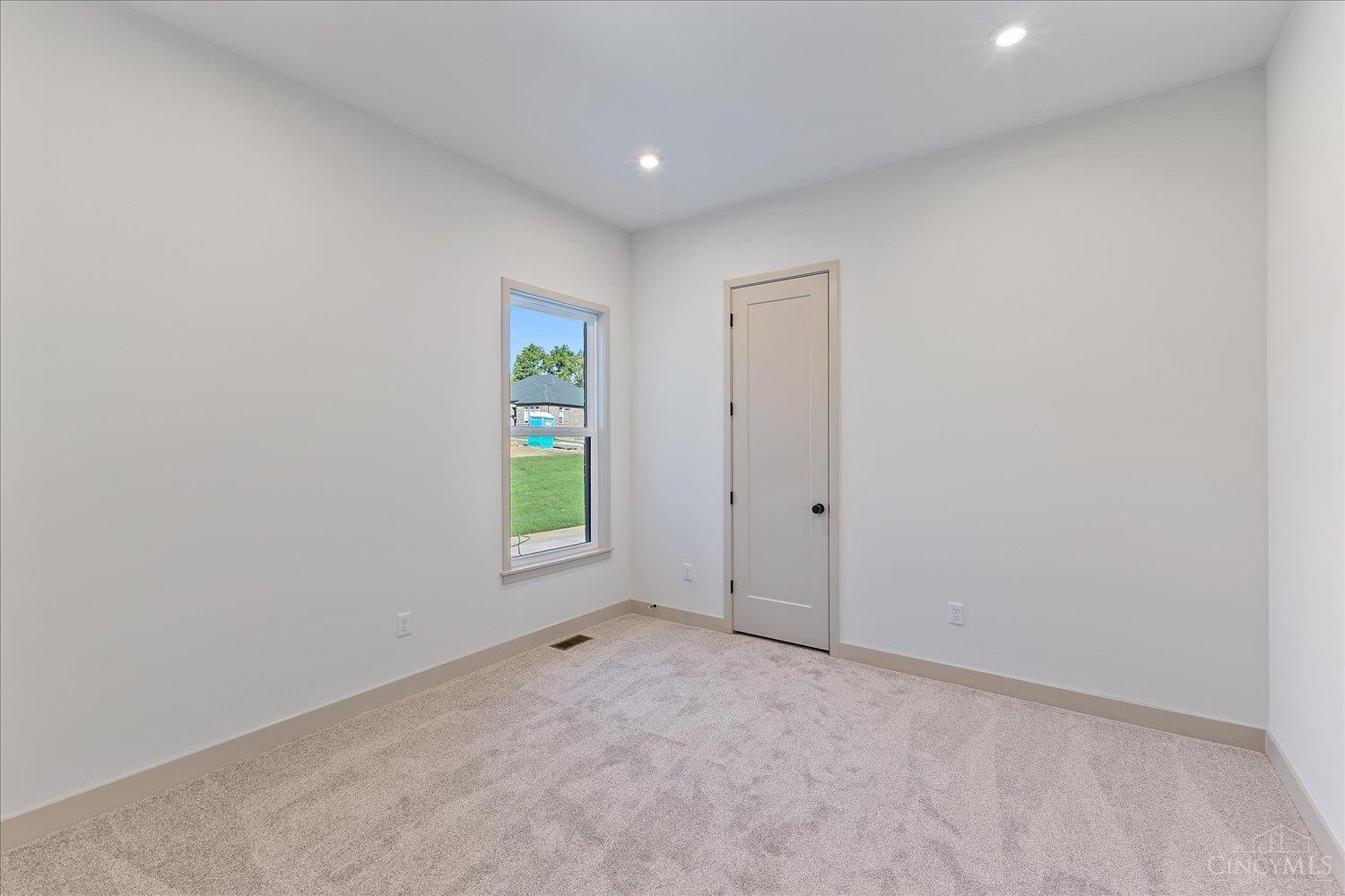2439 Bent Grass Drive Property Photo 20