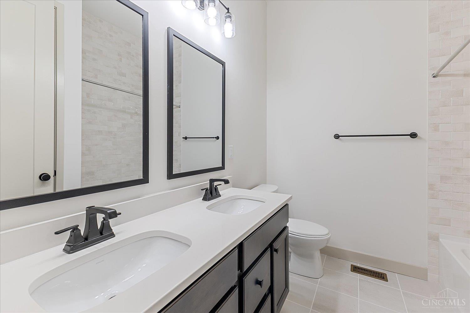 2439 Bent Grass Drive Property Photo 21
