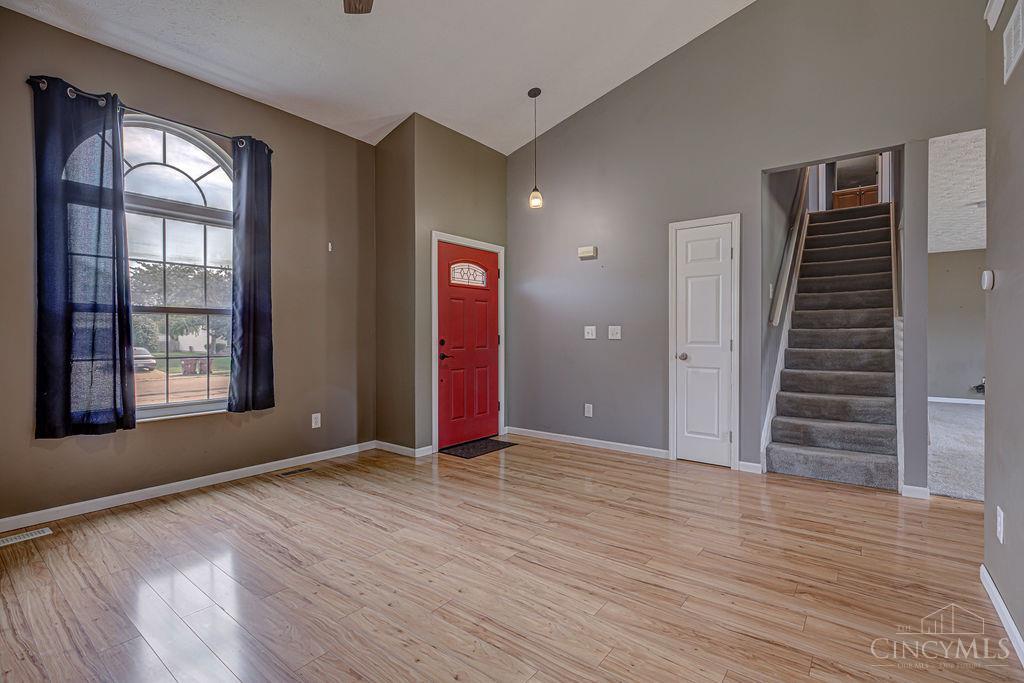 617 Willow Place Property Photo 4