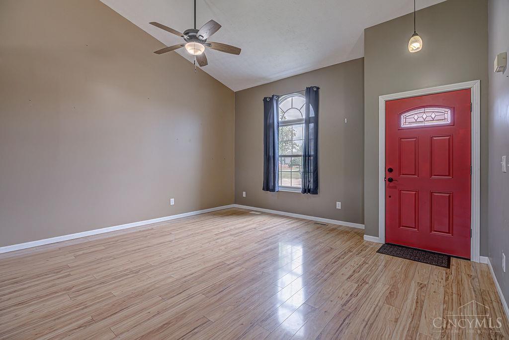 617 Willow Place Property Photo 8