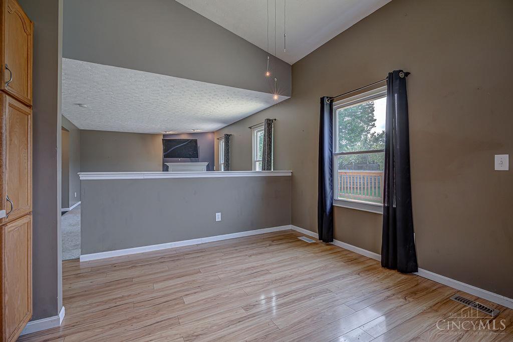 617 Willow Place Property Photo 15