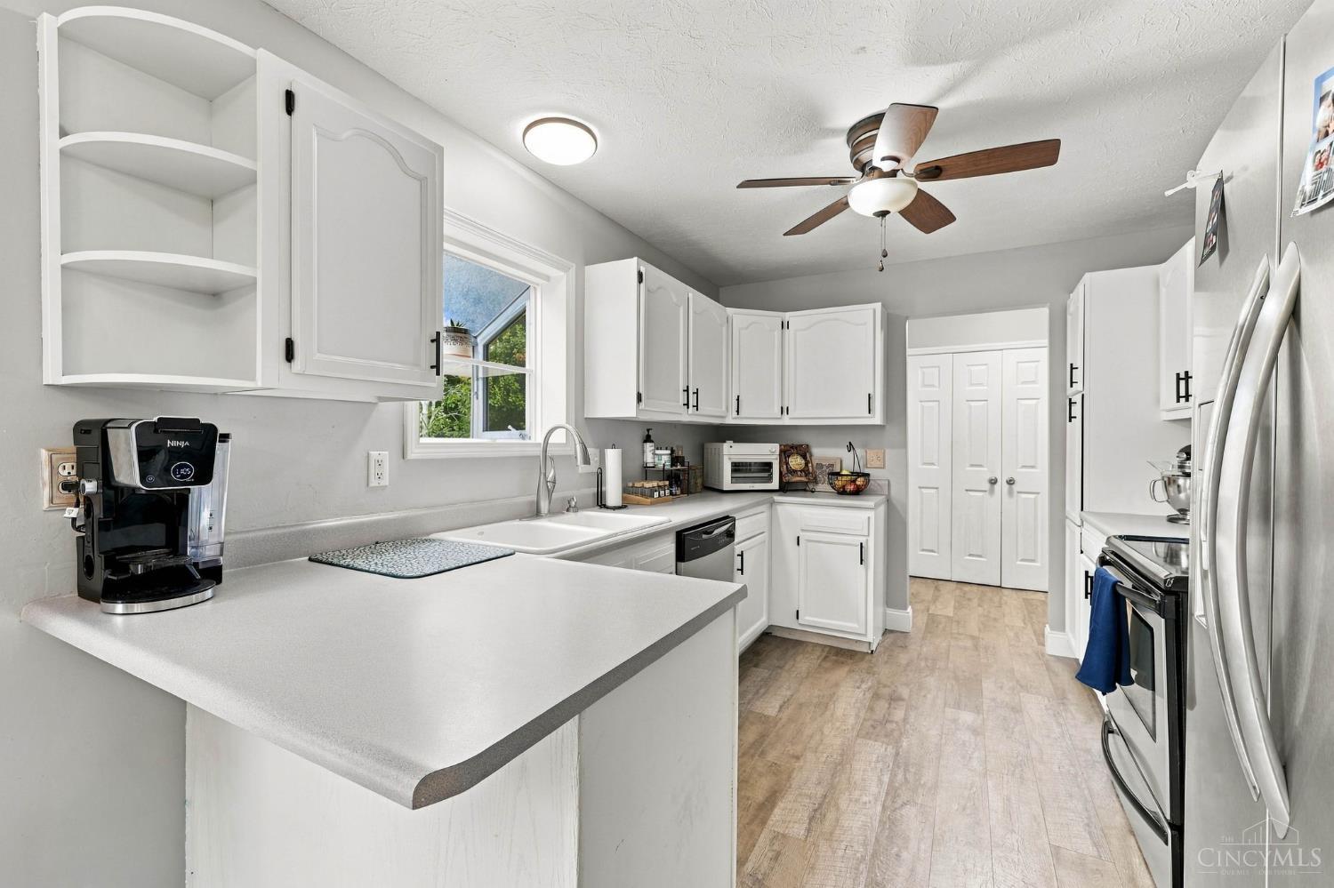 221 Clearbrook Drive Property Photo 12