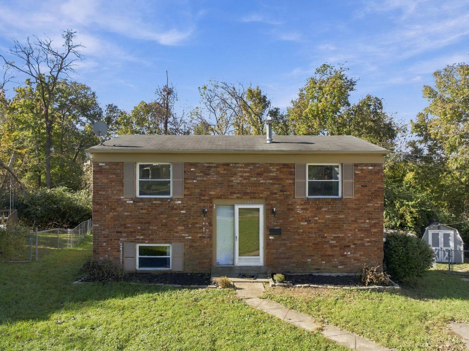 6847 Esther Lane Property Photo 1