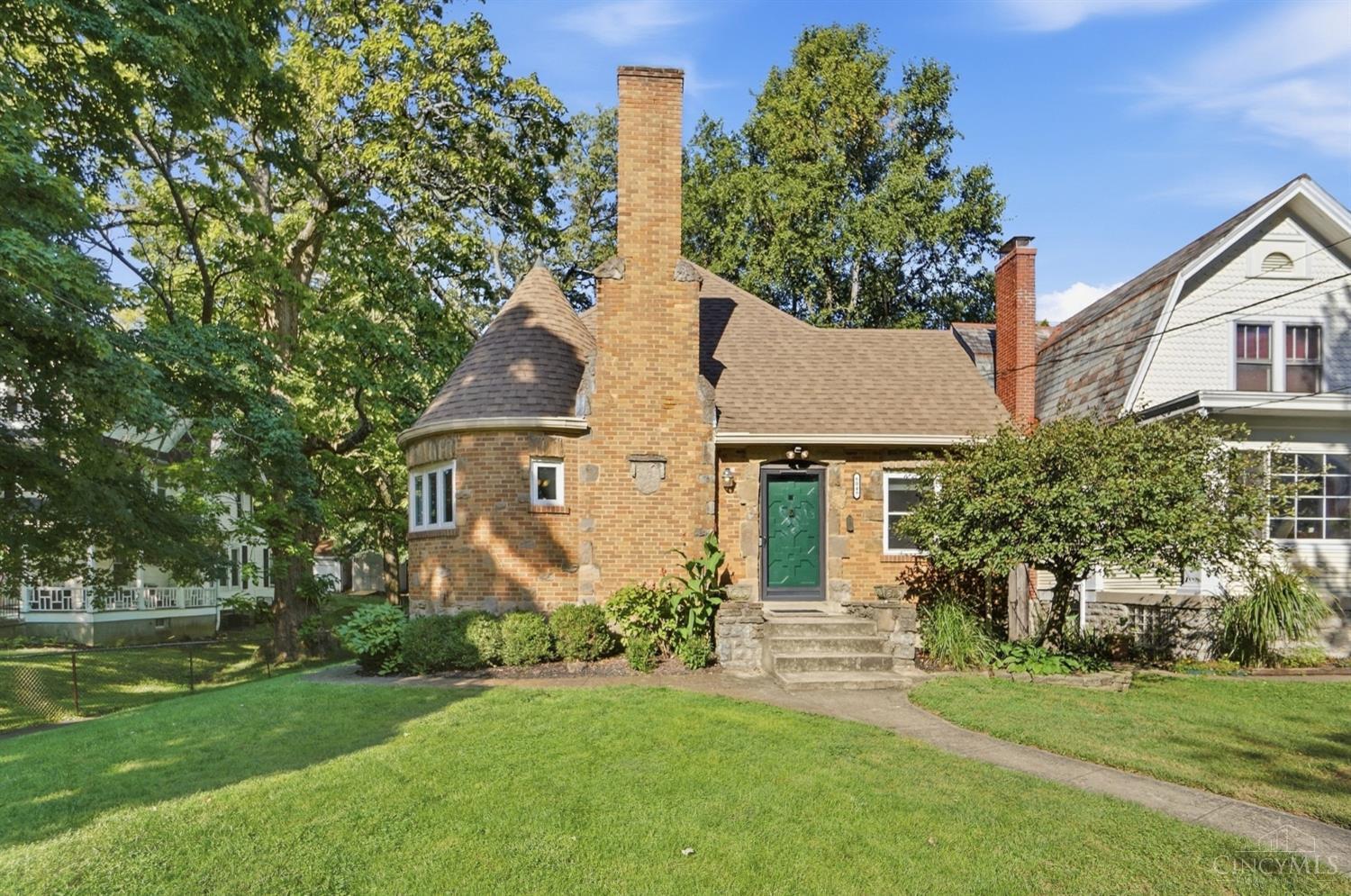 6049 Cary Avenue Property Photo 1