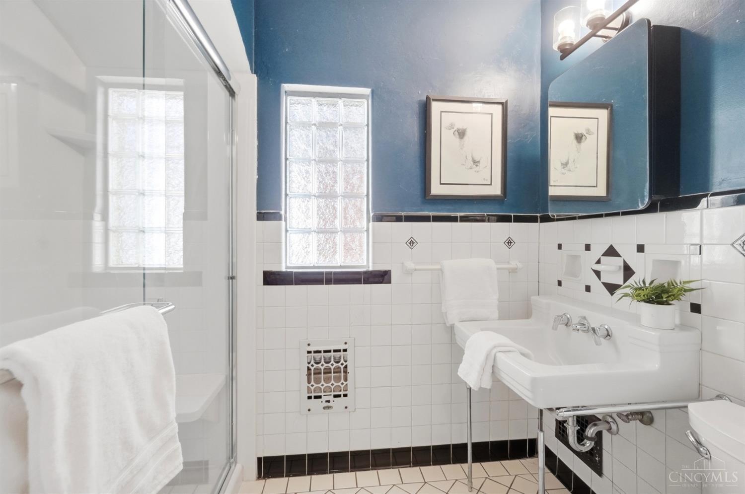 6049 Cary Avenue Property Photo 25