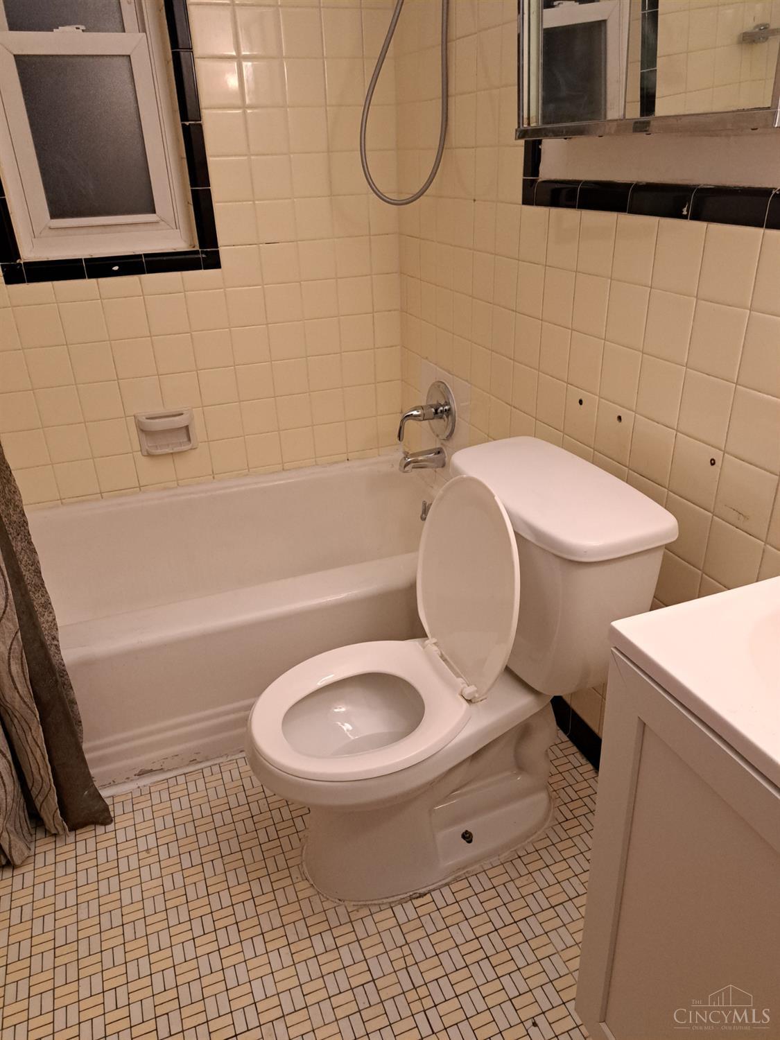 1808 Losantiville Avenue Property Photo 35