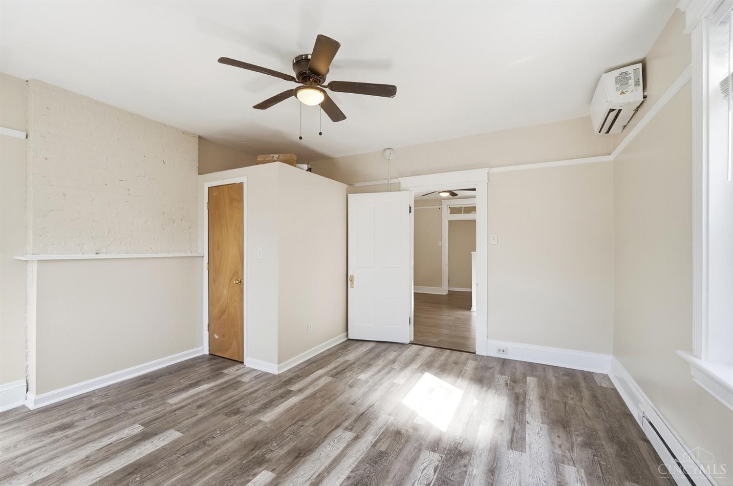 W 2156 Clifton Avenue Property Photo 12