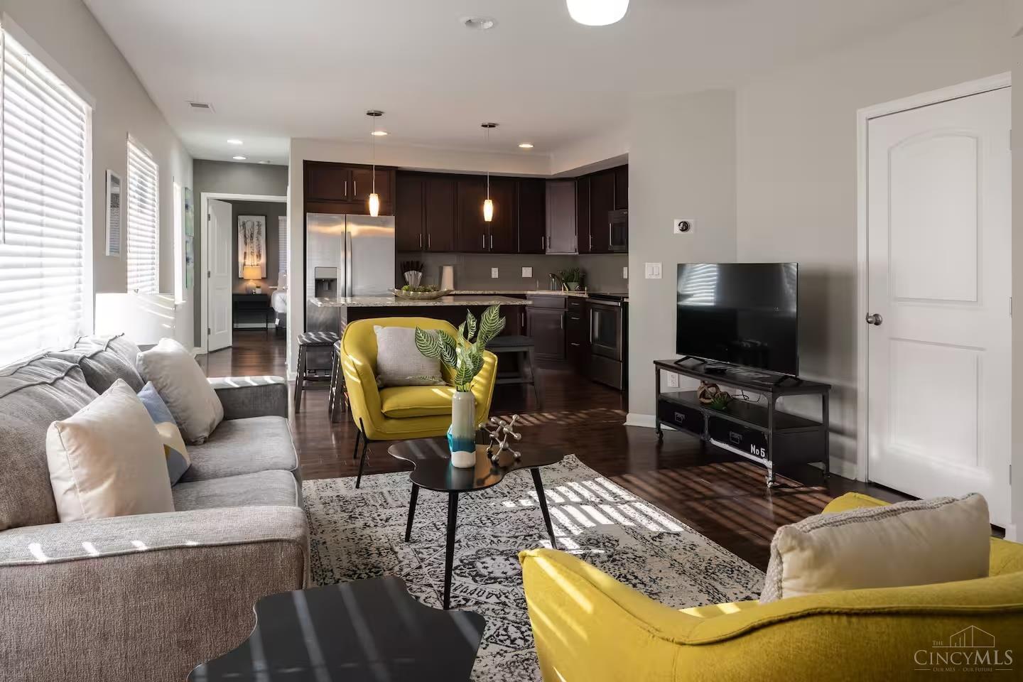 2201 Reading Road Property Photo 5