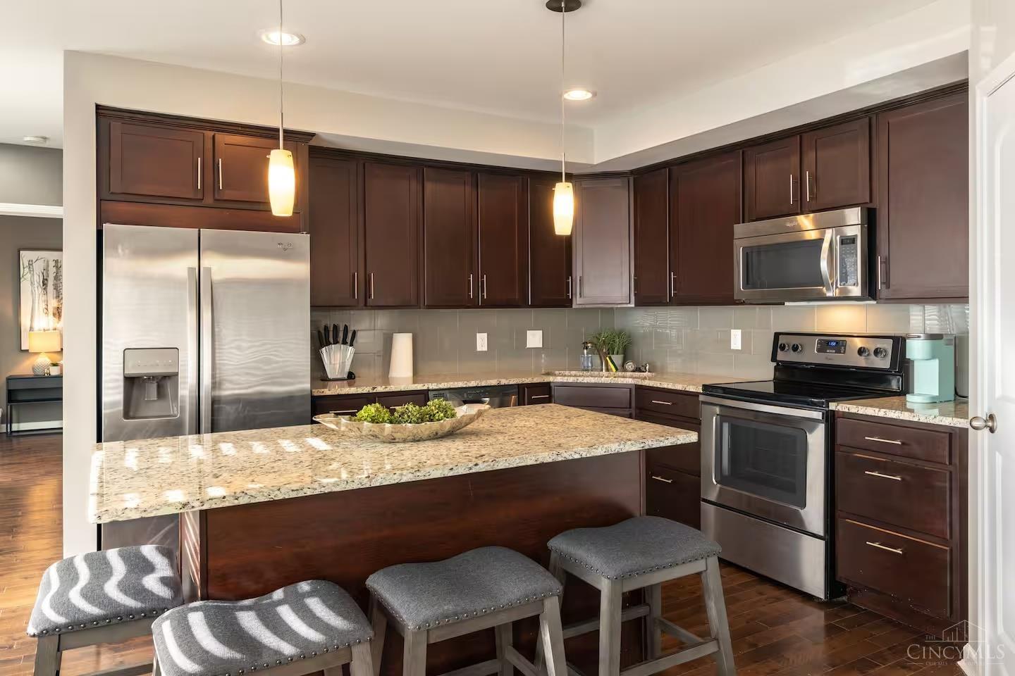 2201 Reading Road Property Photo 7