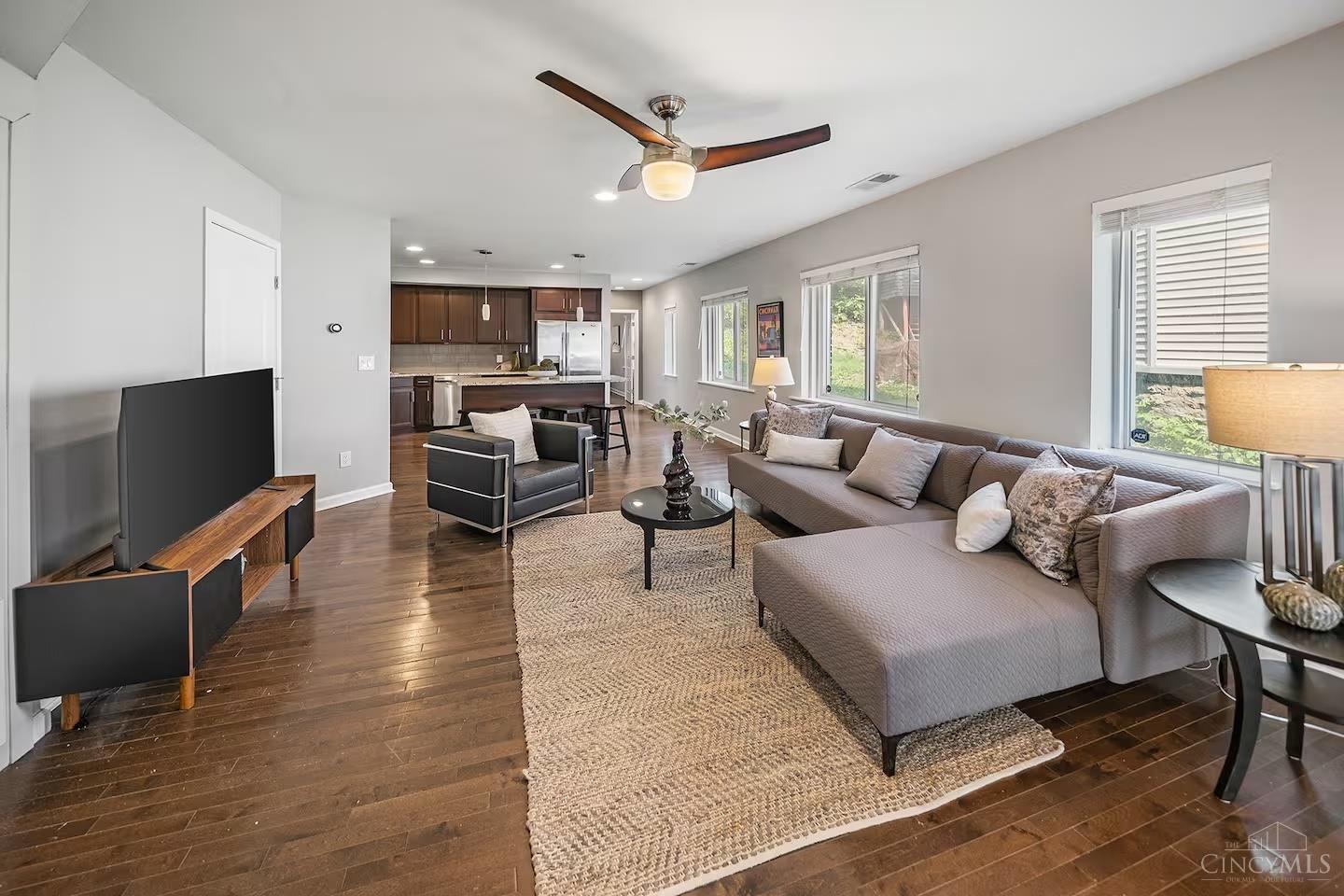 2201 Reading Road Property Photo 12