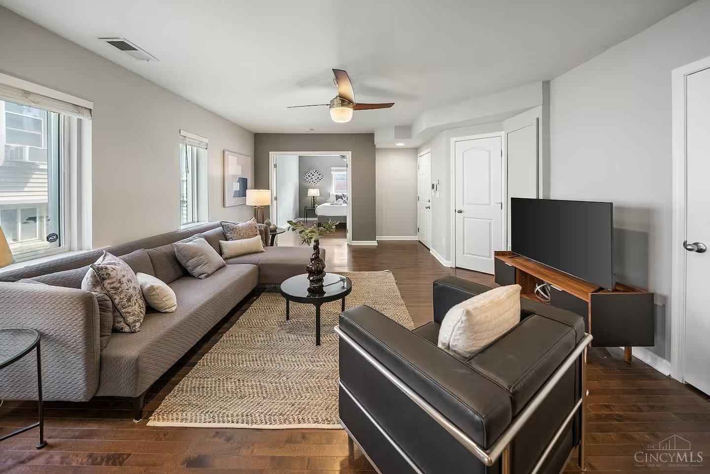 2201 Reading Road Property Photo 14