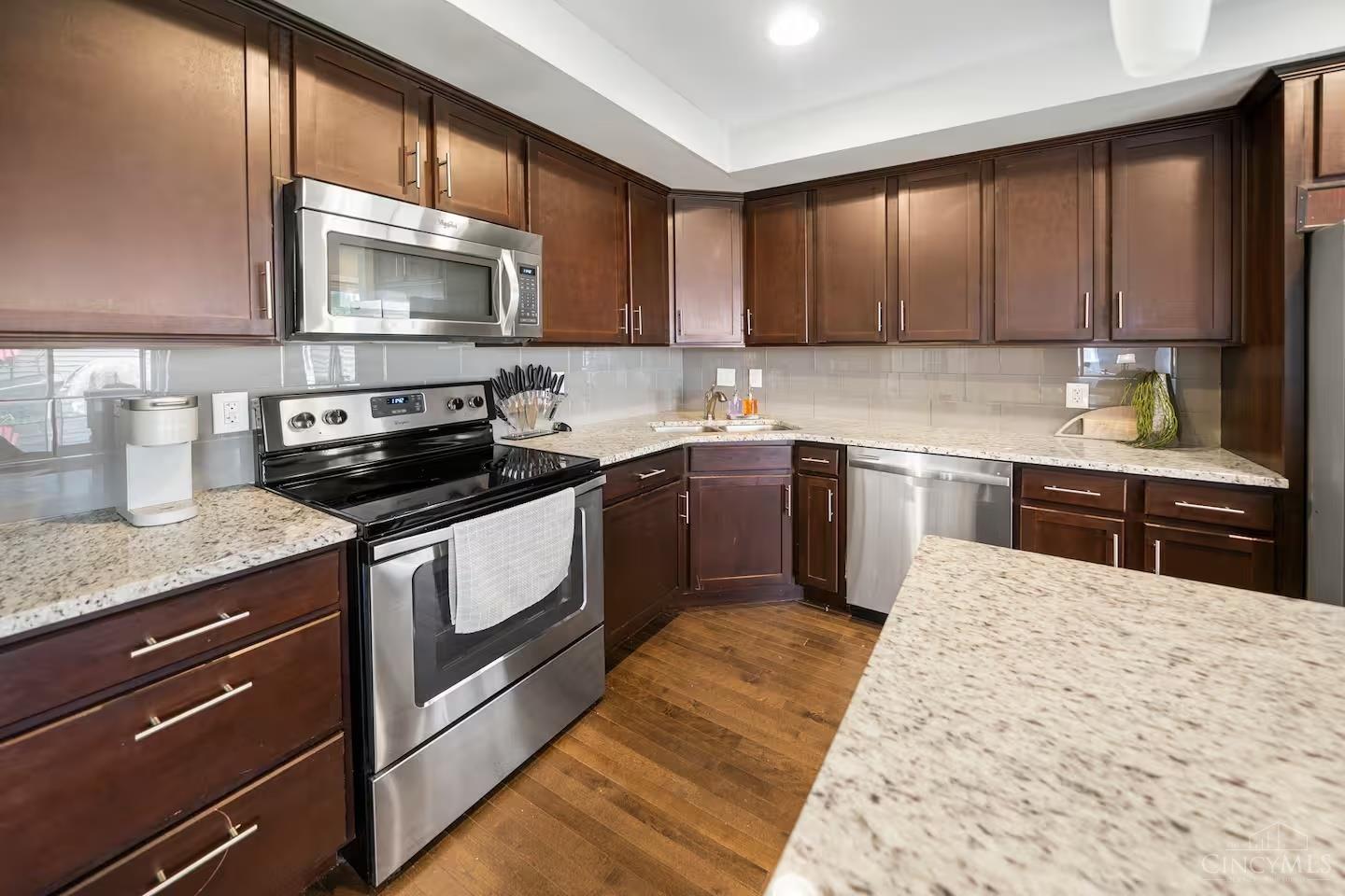 2201 Reading Road Property Photo 15
