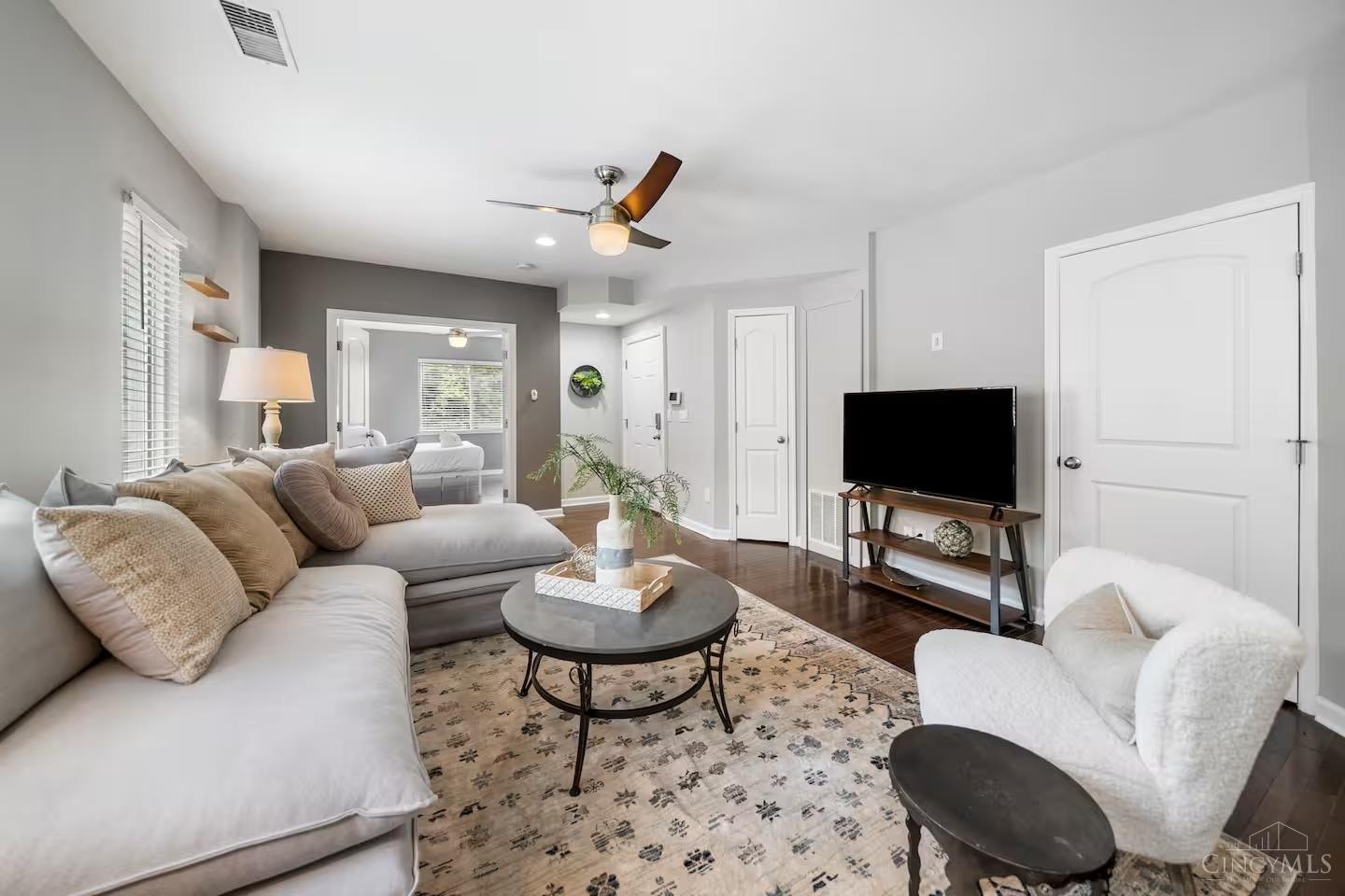 2201 Reading Road Property Photo 28