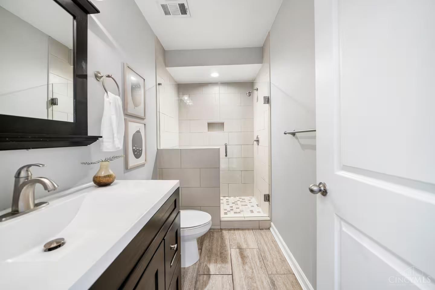 2201 Reading Road Property Photo 45