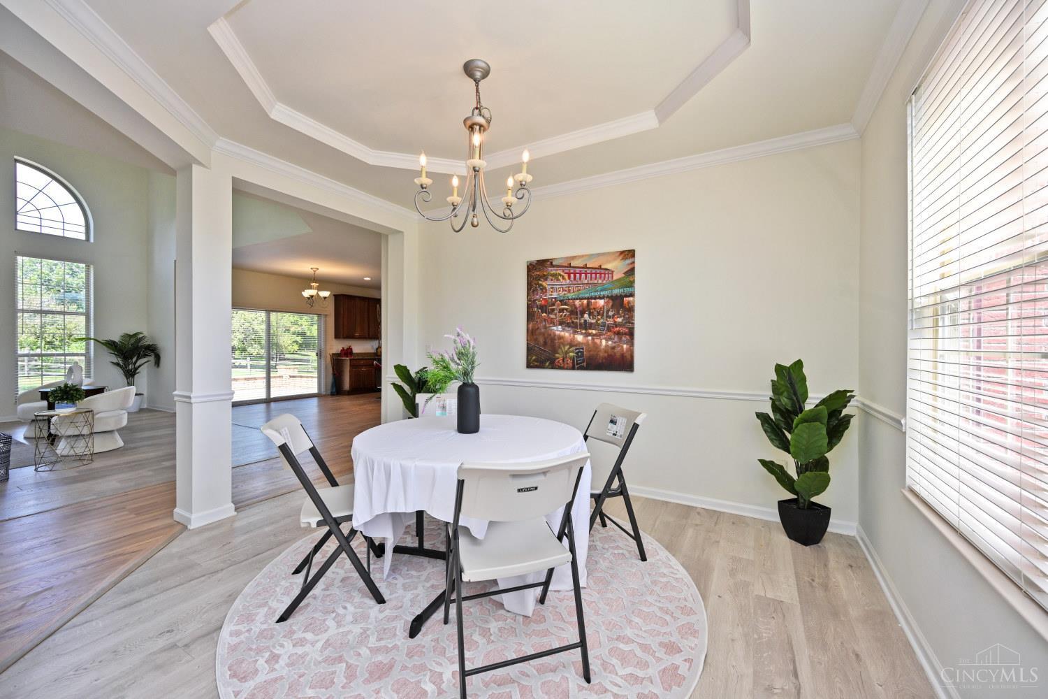 5589 Rosebrook Way Property Photo 6