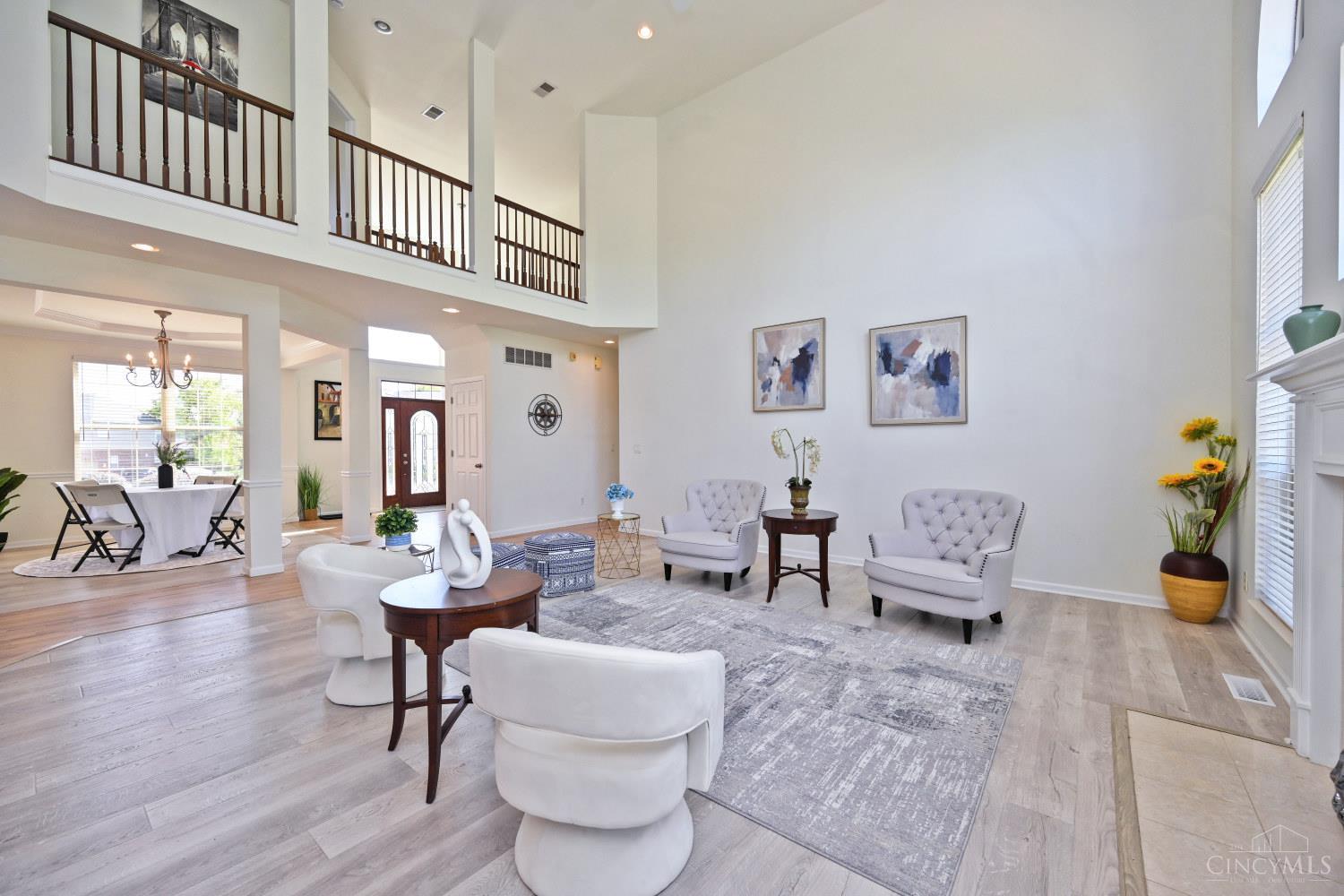 5589 Rosebrook Way Property Photo 10