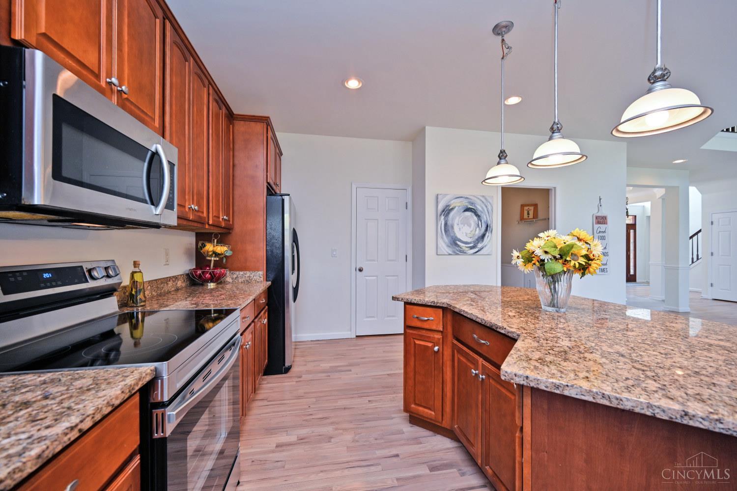 5589 Rosebrook Way Property Photo 16