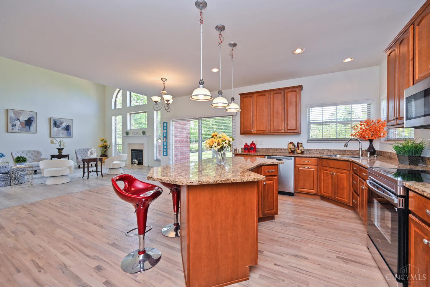 5589 Rosebrook Way Property Photo 17