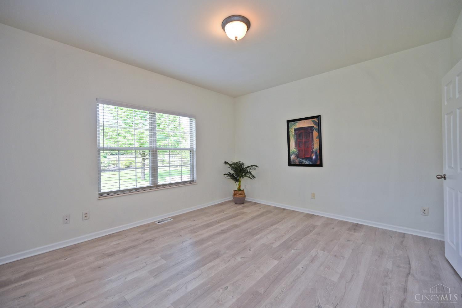 5589 Rosebrook Way Property Photo 20