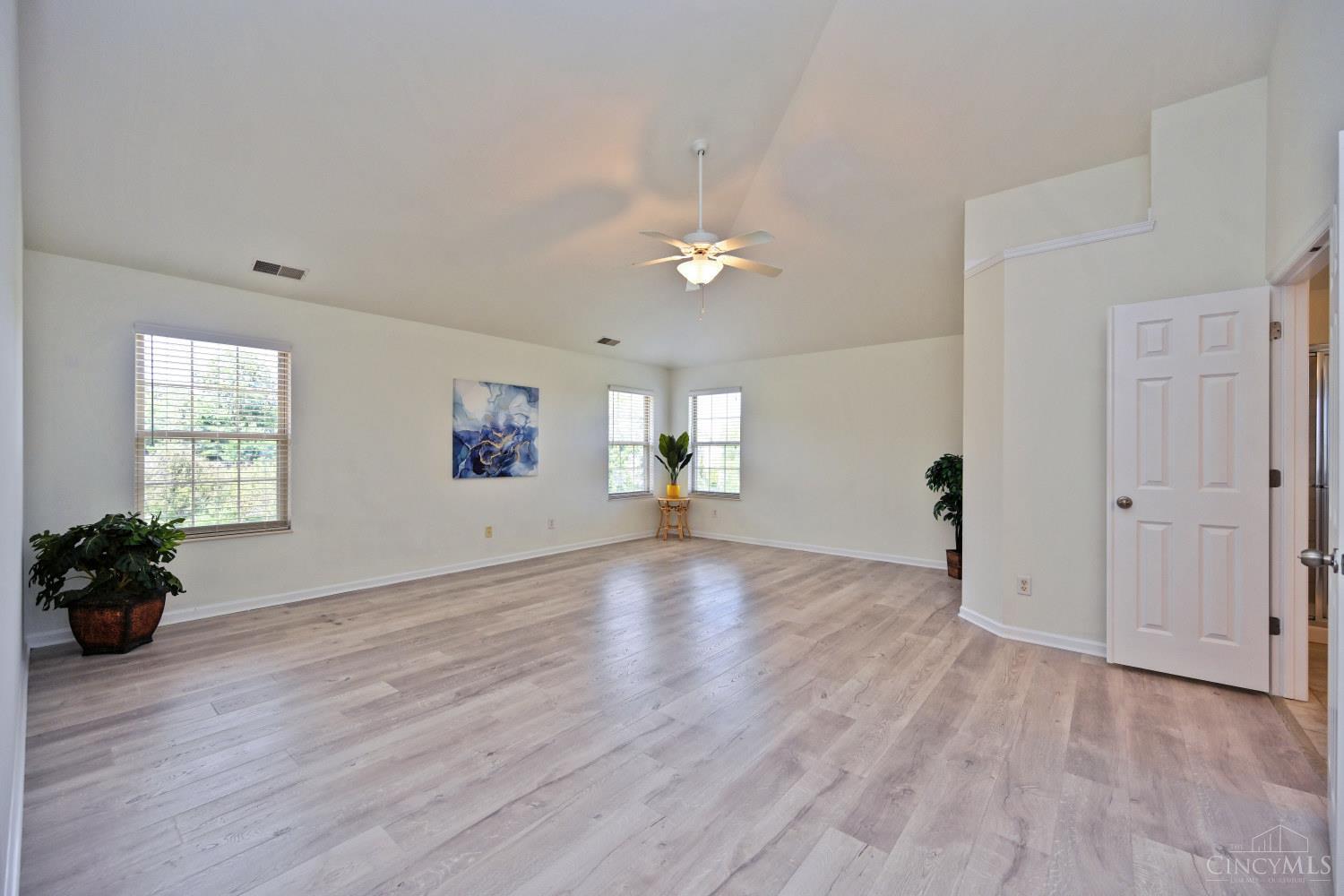 5589 Rosebrook Way Property Photo 24