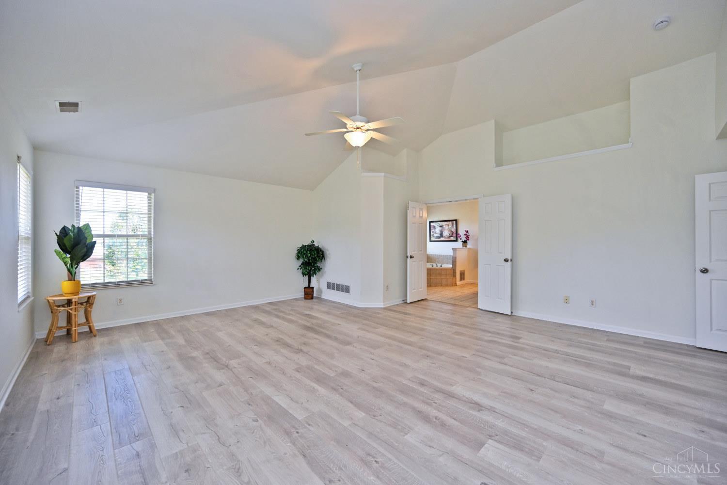 5589 Rosebrook Way Property Photo 25