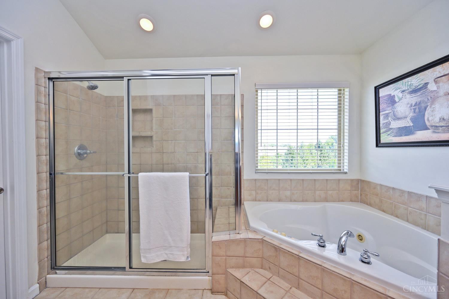 5589 Rosebrook Way Property Photo 28